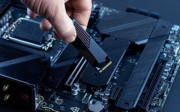 Wie lange hält eine SSD? TBW, Schreibzyklen und Lebensdauer erklärt
